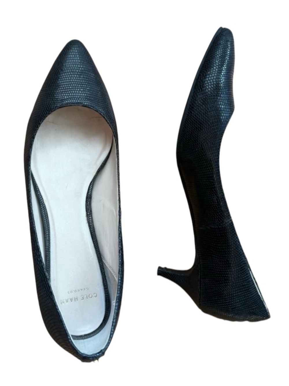 Cole Haan Navy Almond Toe Kitten Heel Pumps - Textured UpperEUC Sz 7.5B